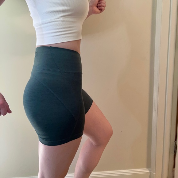 TechSweat Core Short - Outdoor Voices - Green - SMALL - Picture 2 of 8